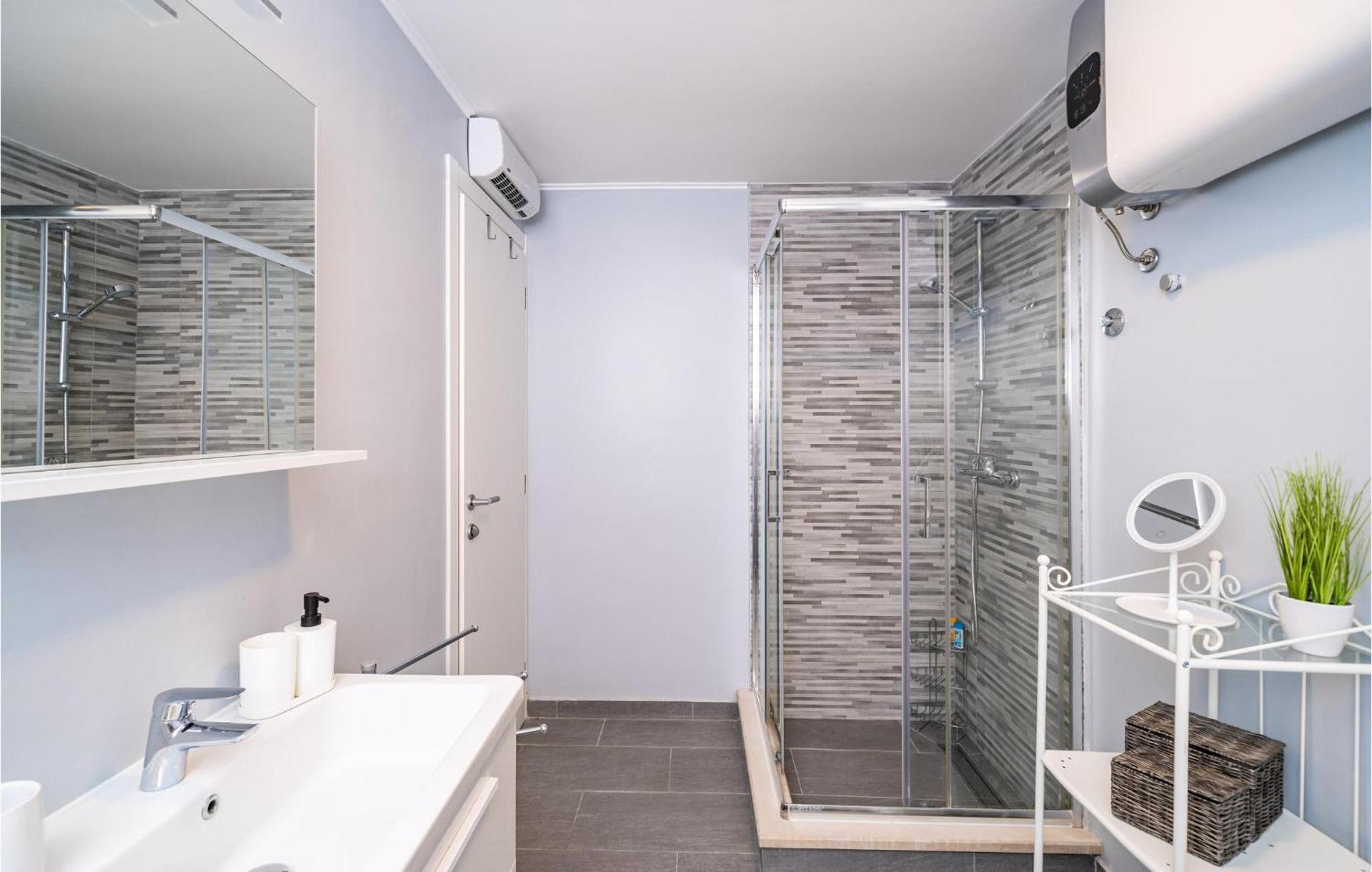 Nice Apartment In Dubrovnik With Kitchen Zewnętrze zdjęcie
